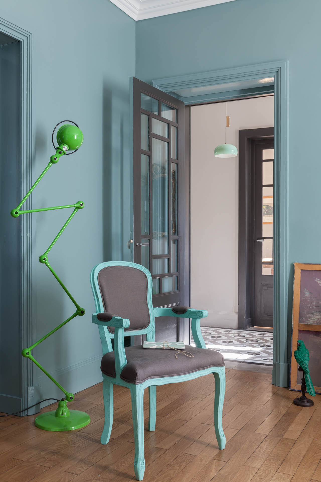 chaise-les-vapos-bleu-givre chaise-les-vapos-bleu-givre